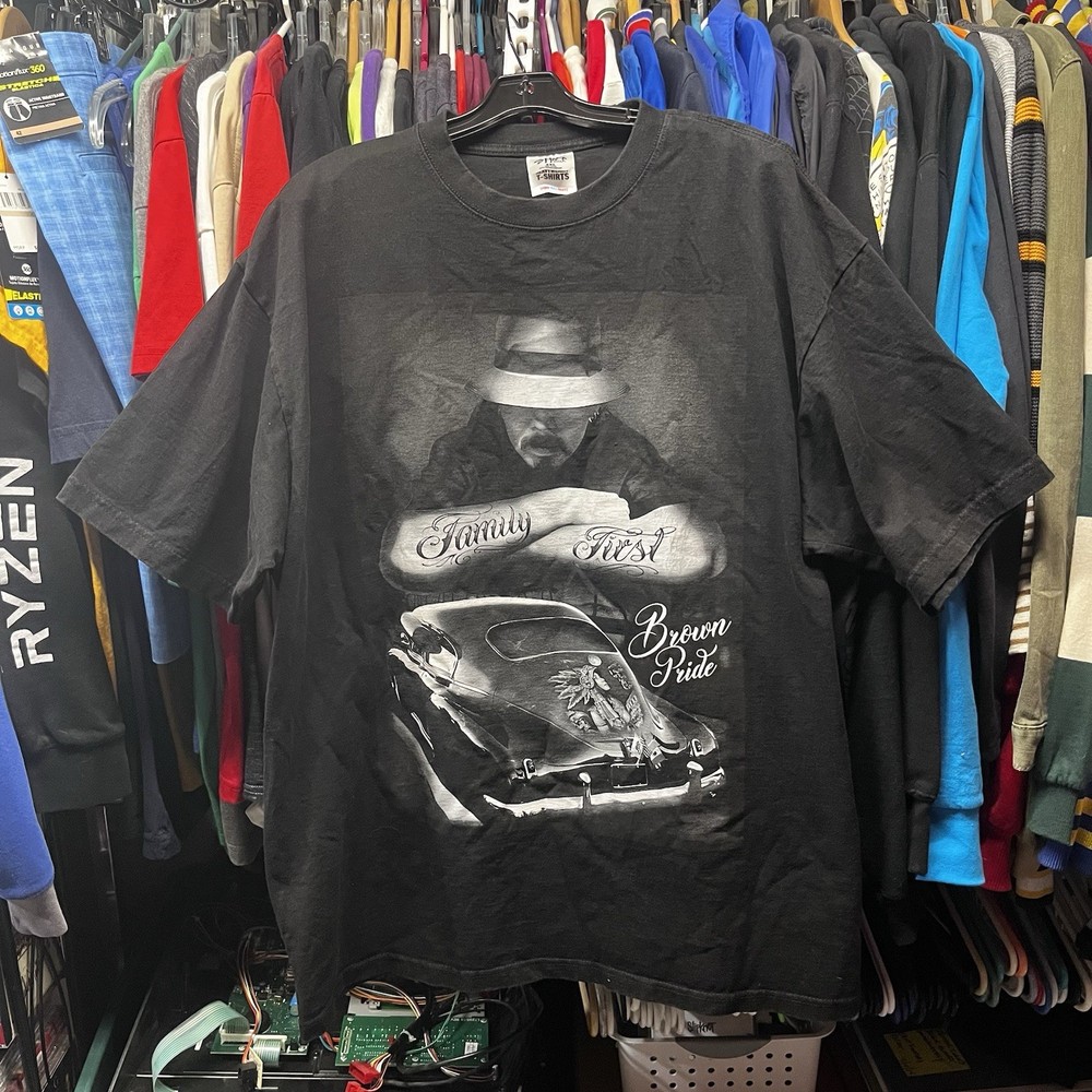Family First Shaka Wear Super Heavy Mens 2XL T Shirt Streetwear Essential Vtg