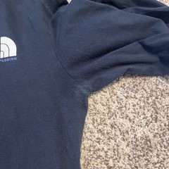 The North Face Men’s Small Navy Blue Long Sleeve Graphic Logo Tee
