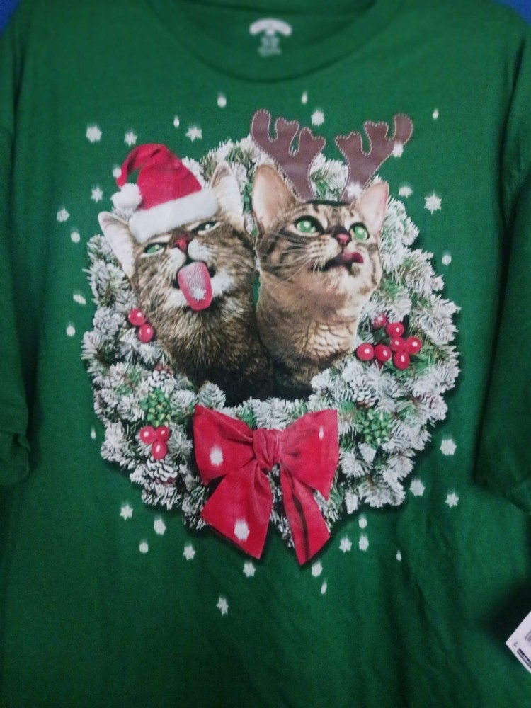 Holiday Time Cats Christmas Wreath T-Shirt UNISEX NWT NEW Mens SZ XL