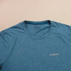 Patagonia Shirt Mens Medium Blue Short Sleeve Crew Neck Casual Outdoors
