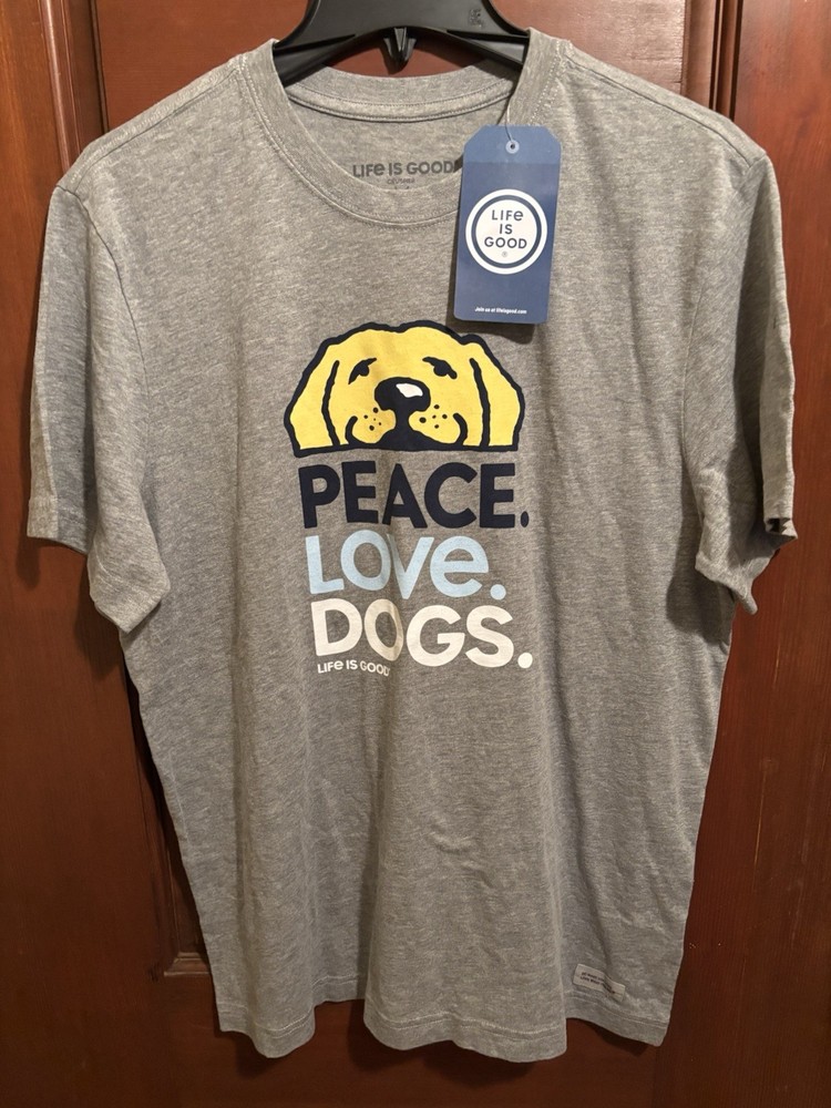 NWT Men’s LIFE IS GOOD M PEACE. LOVE. DOGS CRUSHER TSHIRT WITH YELLOW LAB