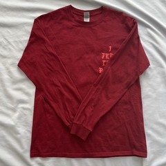 Gildan Deep Red Long Sleeve Graphic Tee – Men’s Size M