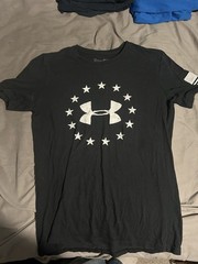 Under Armour Men’s Freedom Banner T-Shirt Black/Steel Size Small American Flag
