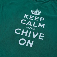 Keep Calm Chive On Green White Crown Mens Short Sleeve Shirt 2X 2011 Original