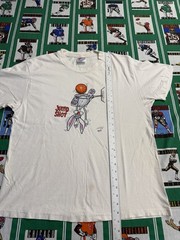 Vtg 90s Hanes Heavyweight Bugs Bunny Looney Tunes Basketball White Men’s L Tee