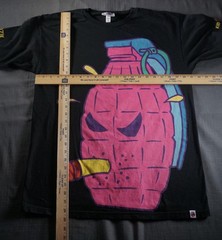 Kidrobot Kozik Grenade Shirt Mens Large Black Limited Edition Graphic Tee Art