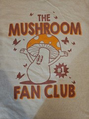 Brisco Men’s Light Yellow Short Sleeve Mushroom Fan Club T-Shirt Size XL