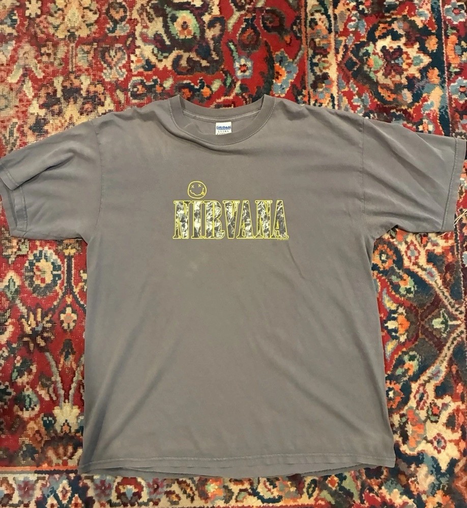 1997 Gray Foil Nirvana Vintage T-Shirt Gildan Tag Double Stitch Kurt Cobain