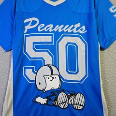 Snoopy Peanuts Football NFL Jersey Shirt Mens Medium Blue Charlie Brown 50 NWT