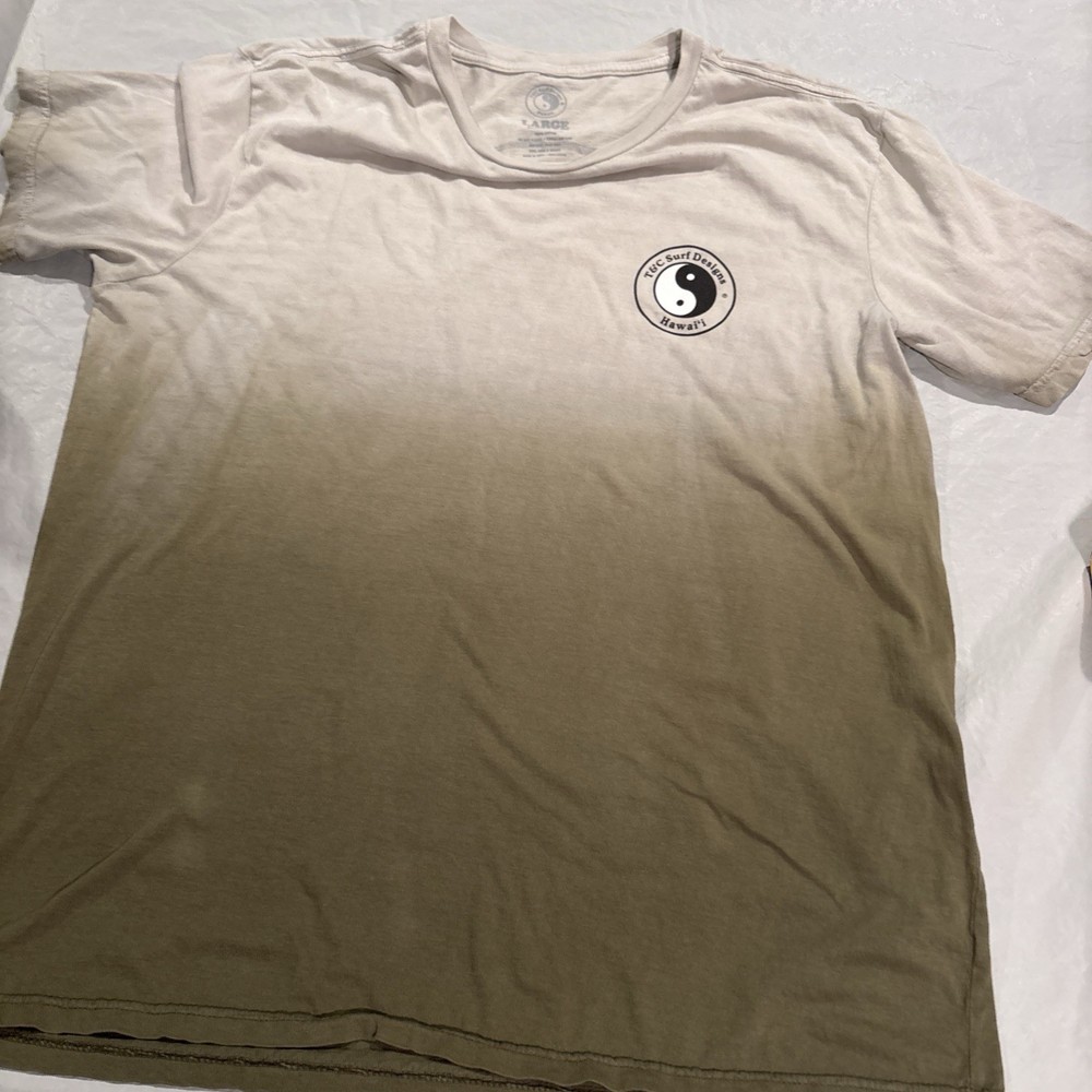 T&C Surf Designs Hawaii T Shirt Large Surfboard Ying Yang Two Tone