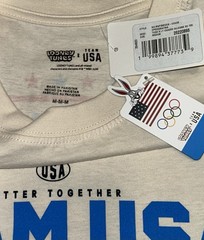 Team USA x Looney Tunes Outerstuff Chased T-Shirt – Cream Sz Medium NWT