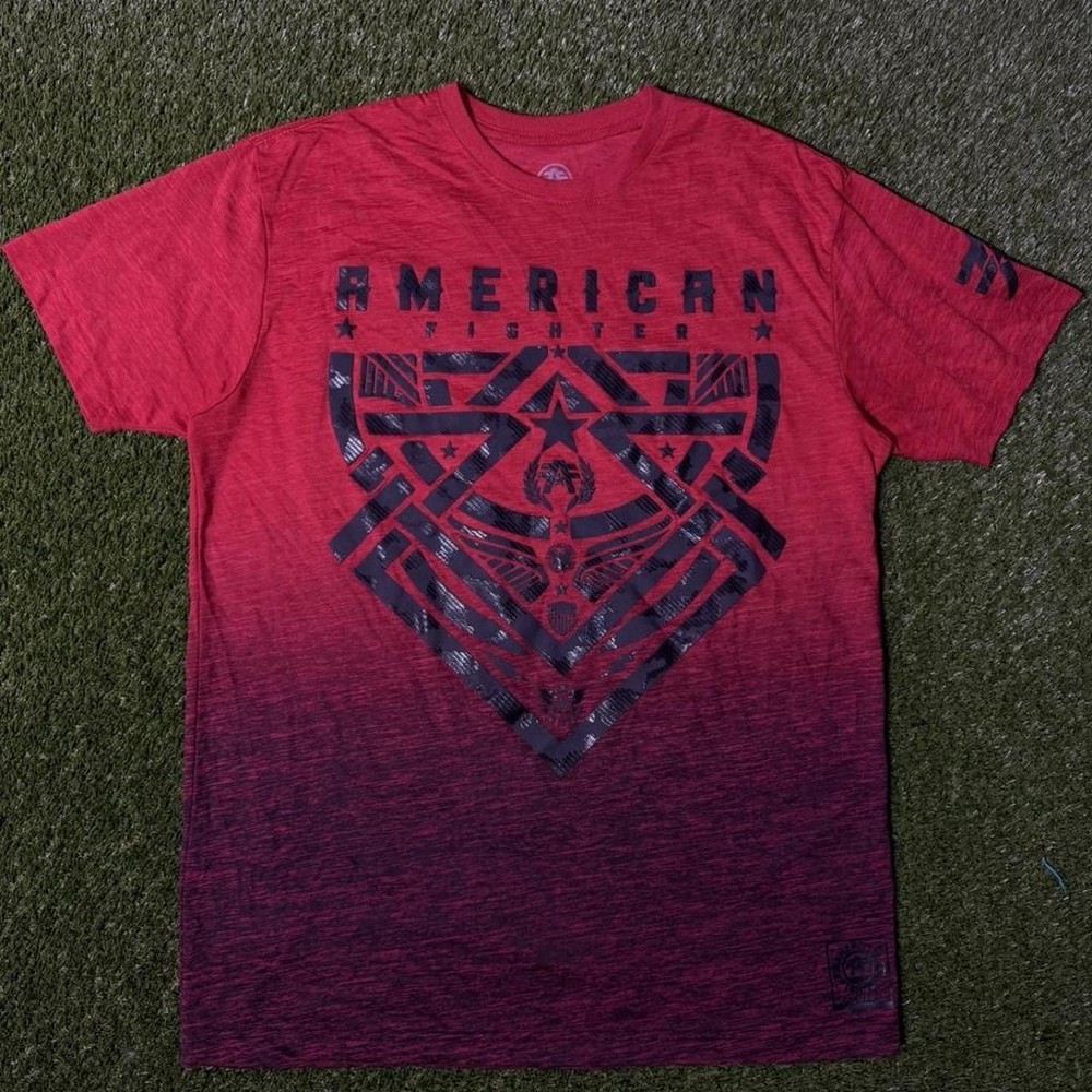 American Fighter Men’s Red To Black Ombré Gradient Graphic T-Shirt Size XL