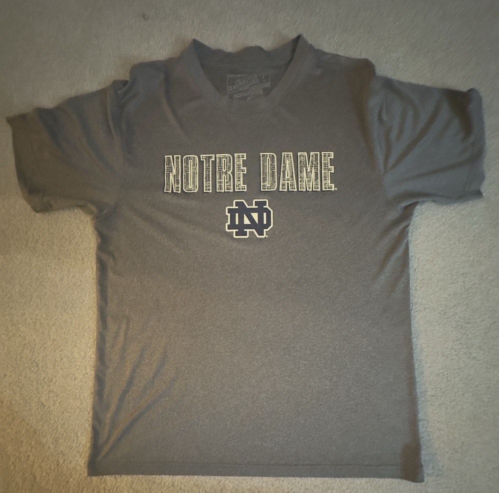 Notre Dame Shirt -Men’s size Large – Gray- Crew Neck Notre Dame College T-Shirt