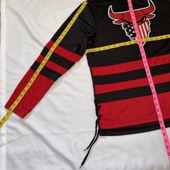 Maxi Milian Chicago Bulls Hockey Sports Mens Jersey Blk/Red Size M Long Sleeve