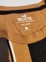 Holister Must Have Collection T Shirt Size Small