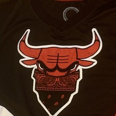Maxi Milian Long Sleeve Shirt – Michael Jordan “GOAT” Chicago Bulls USA Size XL