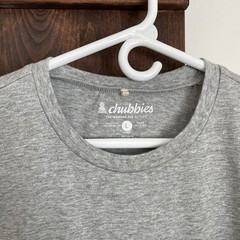 Chubbies T-shirt Mens Size Large Sky’s Out Thighs Out Gray Summer Sun Funny