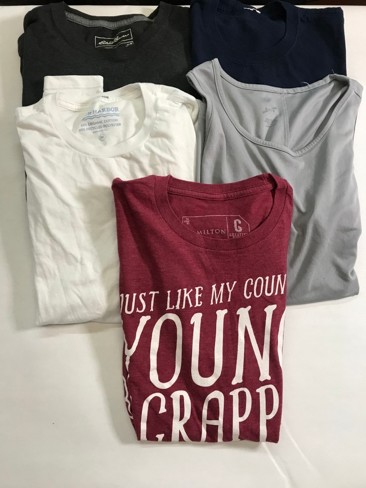 Lot of 5 – Men’s Different T-Shirt Short Sleeve Size M Assorted Colors