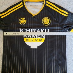 BoxLunch Naruto Shippuden Jersey M Ichiraku Ramen Uzumaki 7 Soccer Shirt Black
