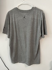Nike Air Jordan RE2PECT Derek Jeter Graphic T Shirt Adult Large Grey
