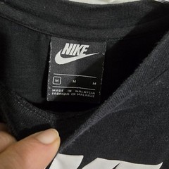 Nike Mens Size Medium World Tour Black Long Sleeve T Shirt Glow In Dark Sleeves