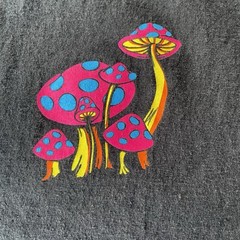ALAB Psychedelic Neon Mushroom Black Short Sleeve T-Shirt Medium