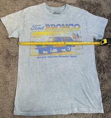 Ford Bronco Free-Wheelin Graphic T-Shirt Medium Blue Acid Wash Vintage Style