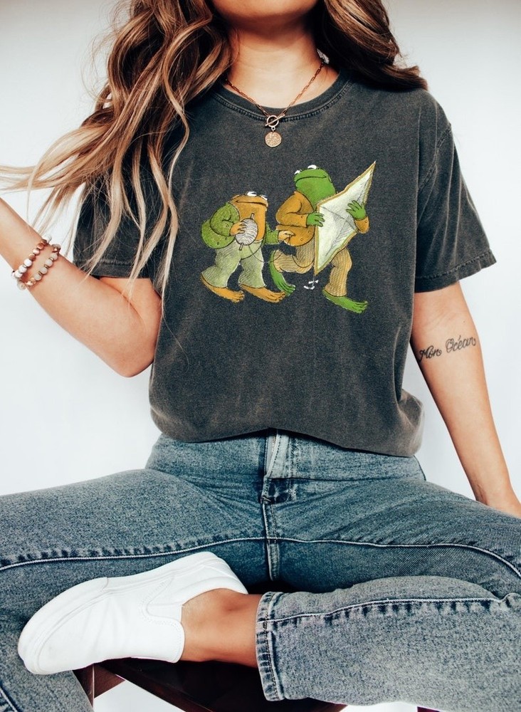 Frog And Toad TShirt Vintage Classic Book Shirt Cottagecore Aesthetic