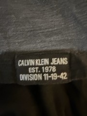 Calvin Klein Jeans Men’s Black V-Neck Short Sleeve Cotton Jersey Logo Tee L