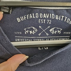 Buffalo By: David Bitton Men’s Large Tshirt Logo On Left Sleeve