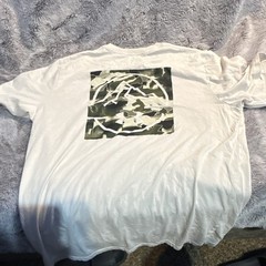 Under Armour White Graphic Camo Logo Tee Crew Neck Short Sleeve Men’s L Loose