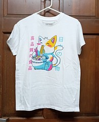 Brisco Brands White T-Shirt Cute Japanese Anime Neko Cat Eating Ramen Size M