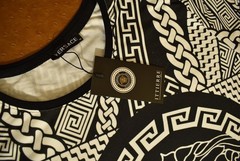 Versace Men’s Medusa Greek Key Chain Print Long Sleeve Tee Black Ivory Size M