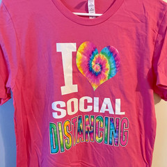 I Heart Social Distancing Graphic Crew Neck Short Sleeve Tie-Dye PinkT-Shirt Med