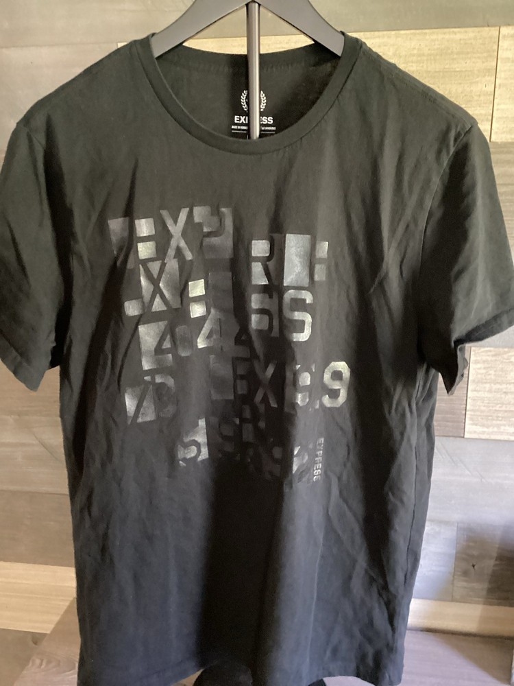 Express Graphic Print T-Shirt Black W Black Logo Size Medium Men
