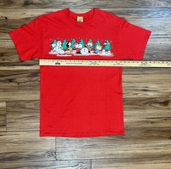 Peanuts Shirt Mens Medium Snoopy Christmas Winter Scene Snowman Red Shirt
