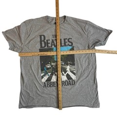 Tee The Beatles Abbey Road 2022 Apple Corps Shirt XXL
