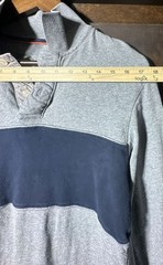Vintage Gap Men’s Size S Gray and Navy Colorblock Long Sleeve Henley Shirt