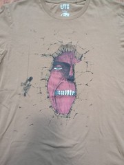 Men’s Uni Qlo x Attack On Titan Collaboration T-Shirt SMALL Shonen Jump 60th
