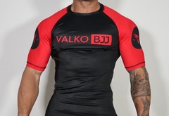 MEN’S BLACK/RED COMPRESSION SHIRT SIZE L