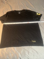 True Religion T-Shirt Mens XL Black Gold Metallic Logo Horseshoe Graphic Tee