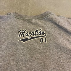 Vintage Mens Yazbek Mazatlan 01 Graphic T Shirt Gray Short Sleeve Large Y2K Gym