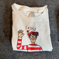 Where’s Waldo? T-Shirt Mens XXL White Long Sleeve Graphic Cartoon Camping Map
