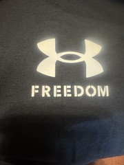 Under Armour 1370810 Men UA Freedom Flag T-Shirt Short Sleeve Tee 3XL Black NEW