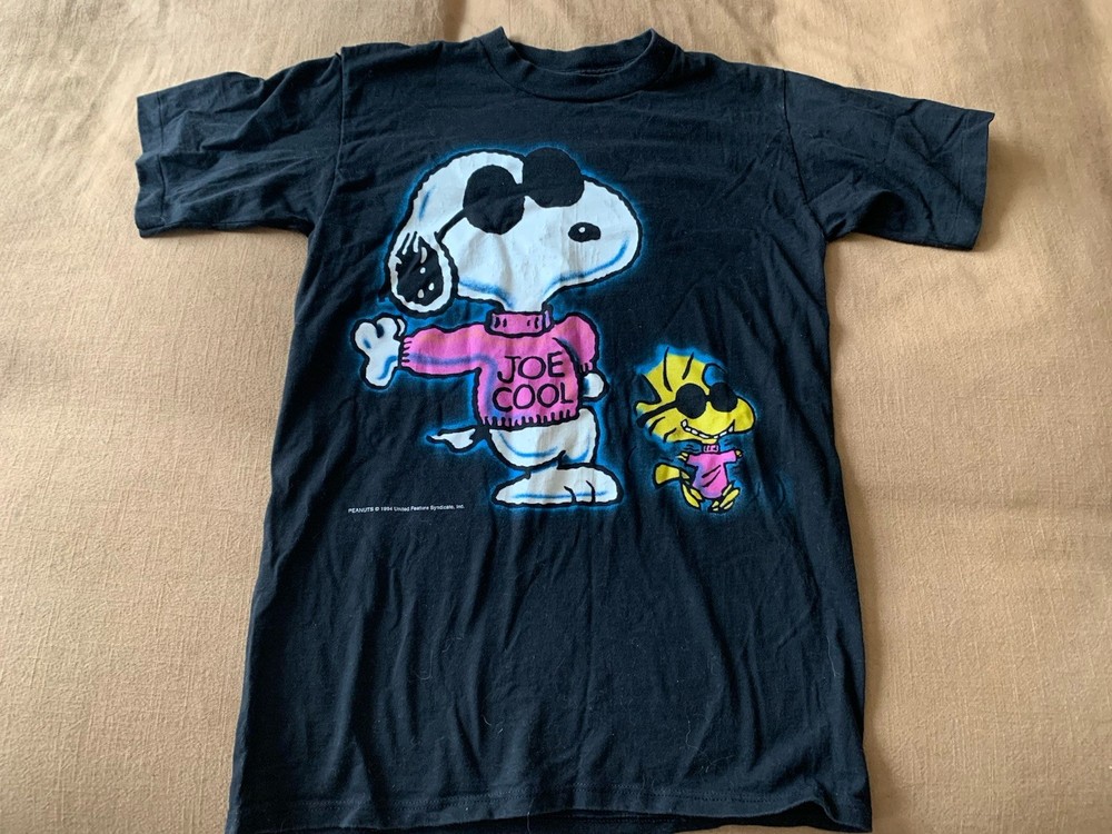 Vintage 1994 Snoopy Joe Cool Woodstock Peanuts T-Shirt Mens Medium USA