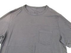 Vuori Men’s Shirt Size Large Blue Crew Neck Athletic Gym Striped Stretch