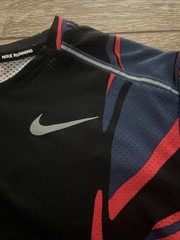 NIKE Dri Fit Miler Running Shirt Rare Black Floral Fiesta CD0124-469 Men’s Small