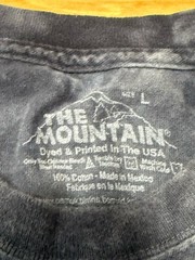 THE MOUNTAIN ALL OVER PRINT HOWLING WOLF WOLVES USA FLAG T-SHIRT SZ L EUC