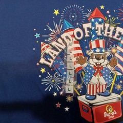 = BUC-EE’S 4TH OF JULY T SHIRT SZ LARGE #162