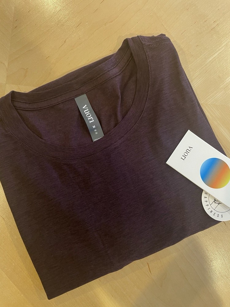 NEW! VUORI Men Strato Tech T-Shirt SS—(M)—“RAISIN HEATHER”—Active Top + SPF—Soft